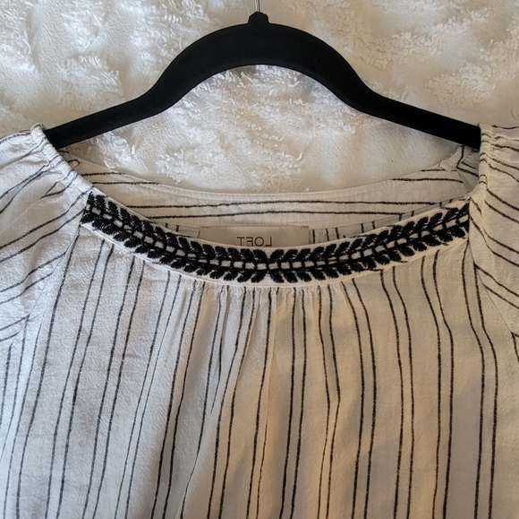 Loft-Black and White Floral Boho Top - Picture 5 of 6